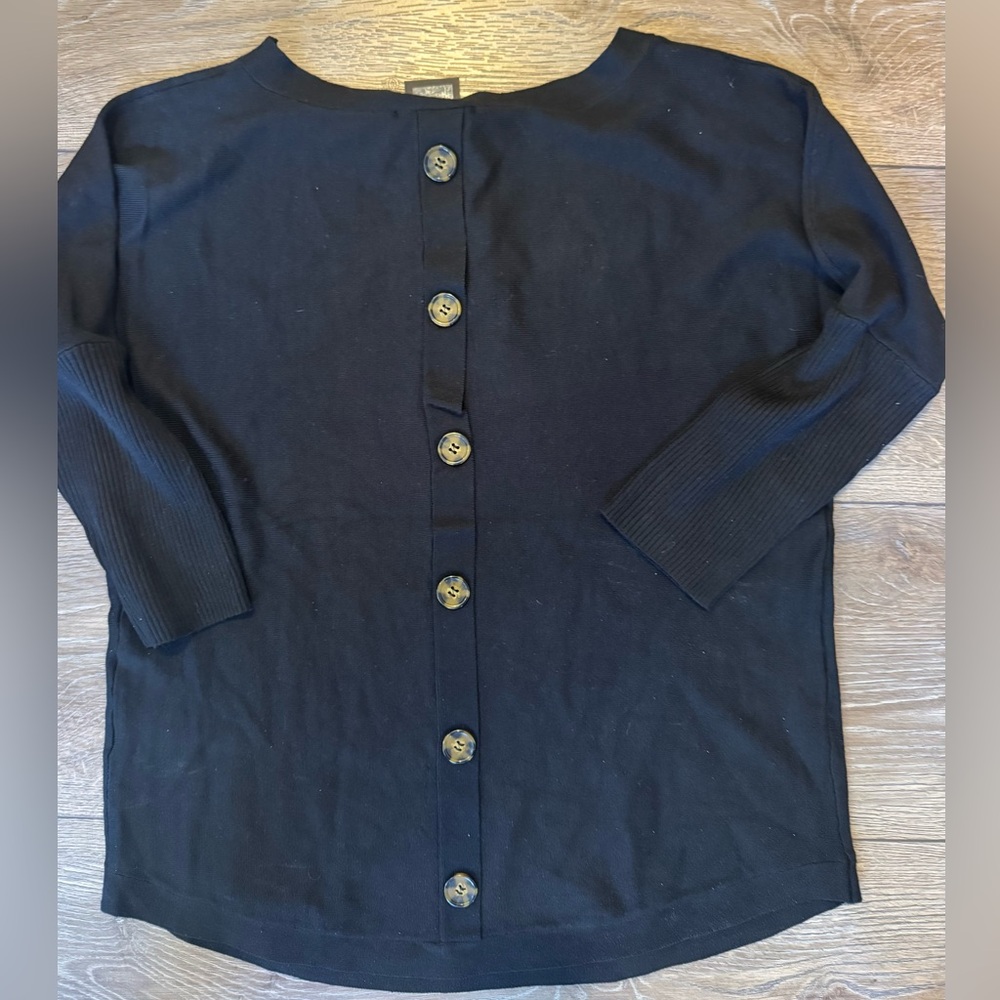 Cable & Gauge Women's Button Back 3/4 Sleeve Black Sweater. Size Medium NWT - Picture 2 of 7